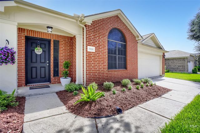 7819 Summerdale Drive, Rosenberg, TX 77469
