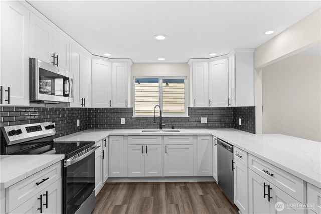 3909 Northshore Boulevard NE, Tacoma, WA 98422