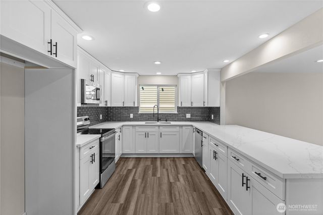 3909 Northshore Boulevard NE, Tacoma, WA 98422