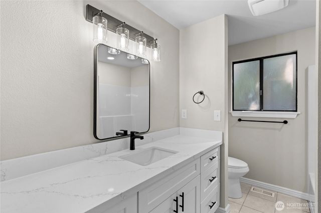 3909 Northshore Boulevard NE, Tacoma, WA 98422