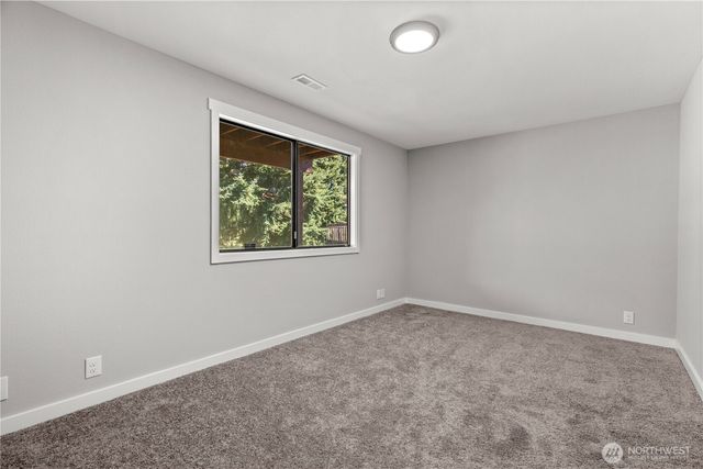 3909 Northshore Boulevard NE, Tacoma, WA 98422