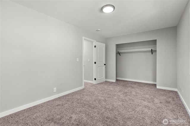3909 Northshore Boulevard NE, Tacoma, WA 98422