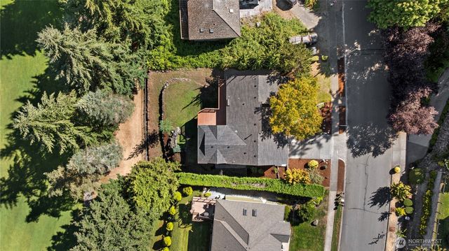 3909 Northshore Boulevard NE, Tacoma, WA 98422