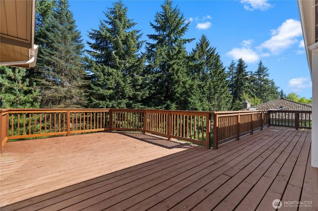3909 Northshore Boulevard NE, Tacoma, WA 98422