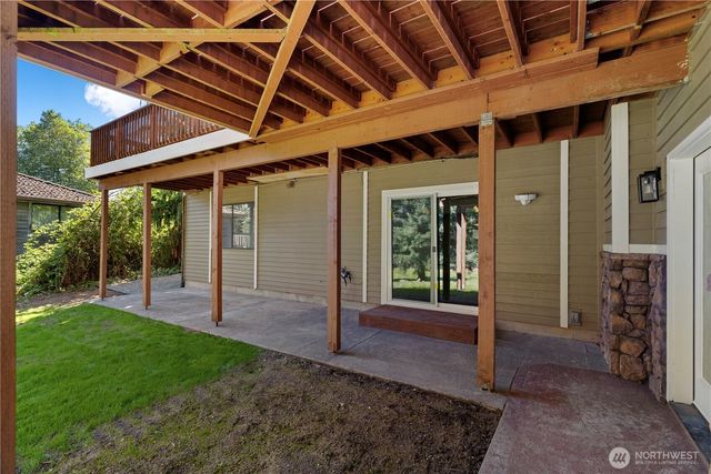 3909 Northshore Boulevard NE, Tacoma, WA 98422