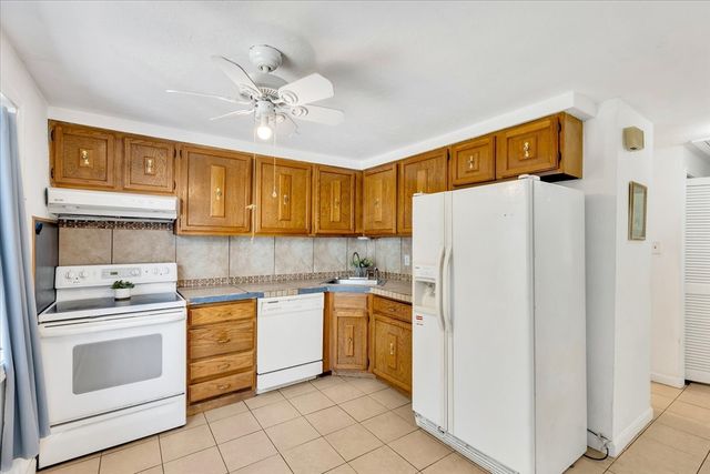 10 Margaret Joseph Rd 10, Yarmouth, MA 02675