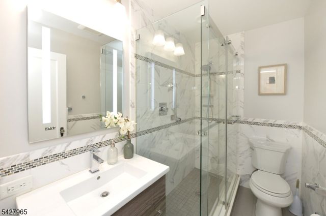 1641 Ardsley Ct, Teaneck Twp., NJ 07666