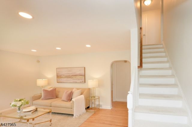 1641 Ardsley Ct, Teaneck Twp., NJ 07666