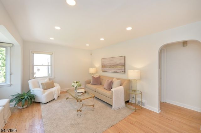 1641 Ardsley Ct, Teaneck Twp., NJ 07666