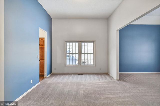 10005 Antrim Court, Woodbury, MN 55129