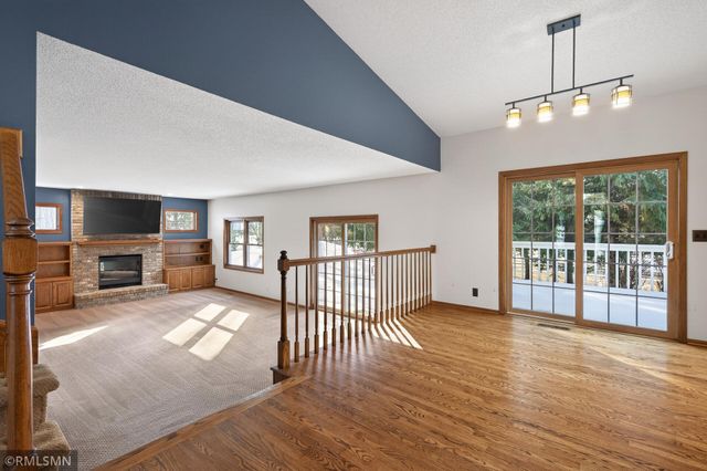 10005 Antrim Court, Woodbury, MN 55129