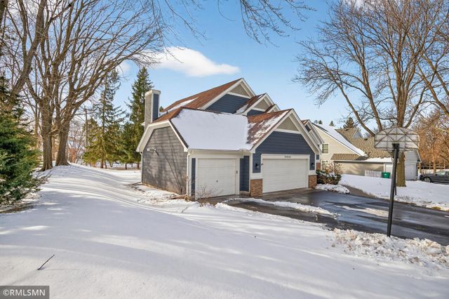 10005 Antrim Court, Woodbury, MN 55129