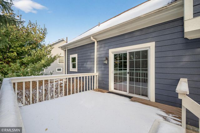 10005 Antrim Court, Woodbury, MN 55129