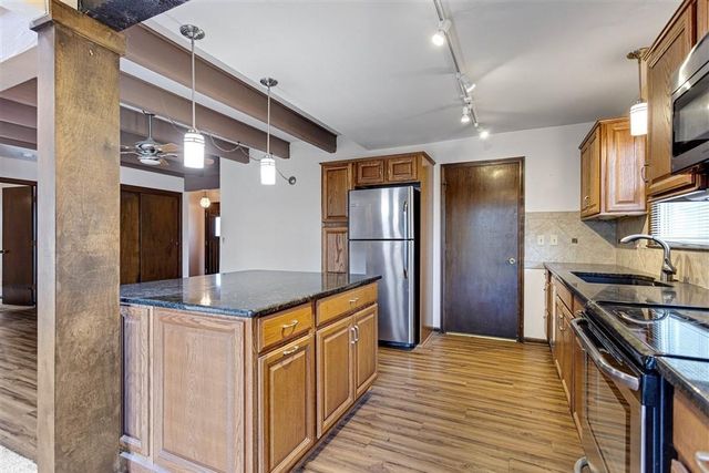 7219 MASTIN Street, Merriam, KS 66203
