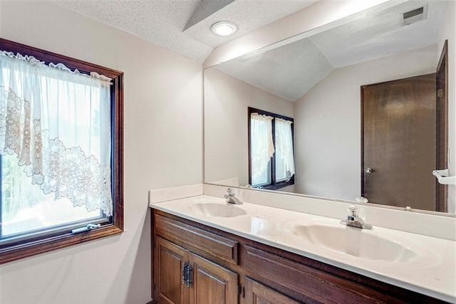 7219 MASTIN Street, Merriam, KS 66203