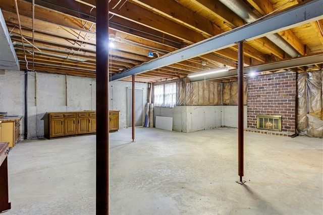 7219 MASTIN Street, Merriam, KS 66203