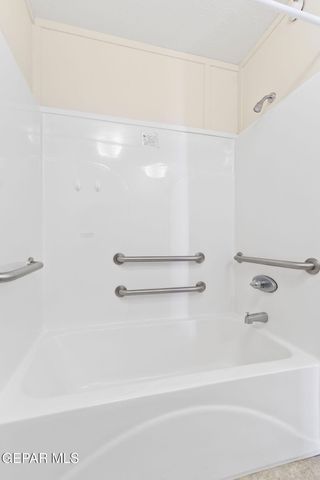 341 PLAZA BONITA Way, Clint, TX 79836