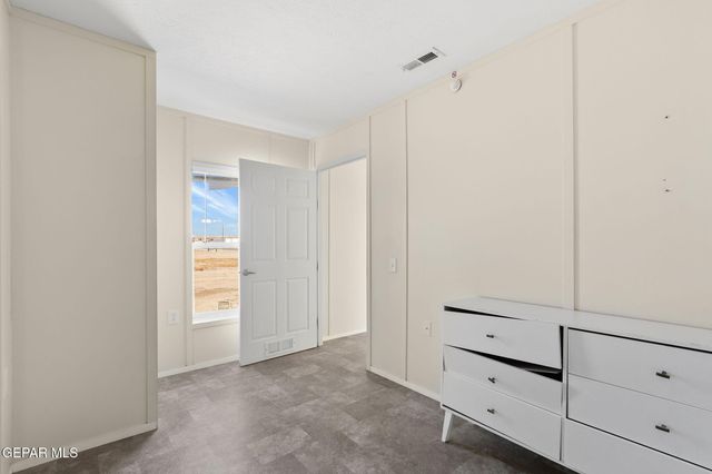 341 PLAZA BONITA Way, Clint, TX 79836