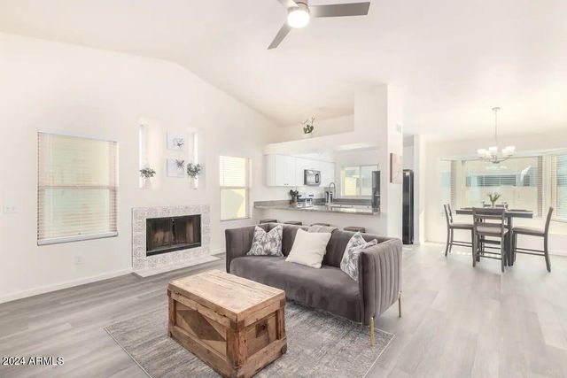 8759 W Grovers Avenue, Peoria, AZ 85382