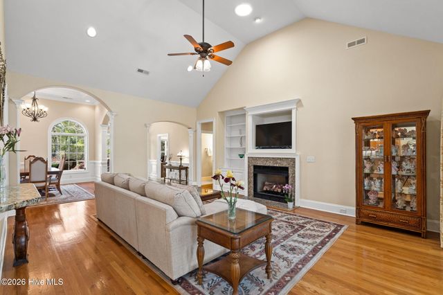 2607 St James Drive SE, Southport, NC 28461