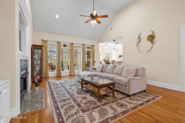 2607 St James Drive SE, Southport, NC 28461