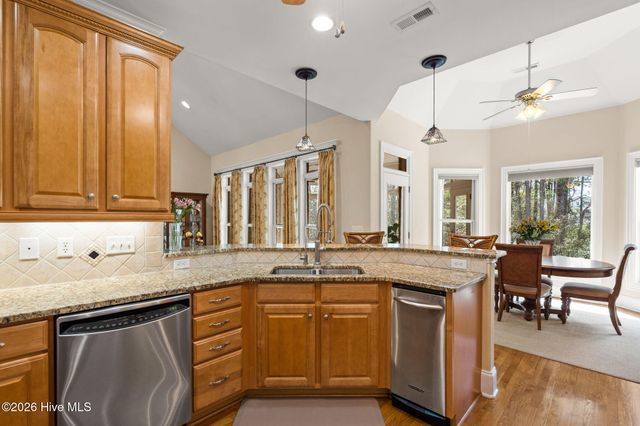 2607 St James Drive SE, Southport, NC 28461