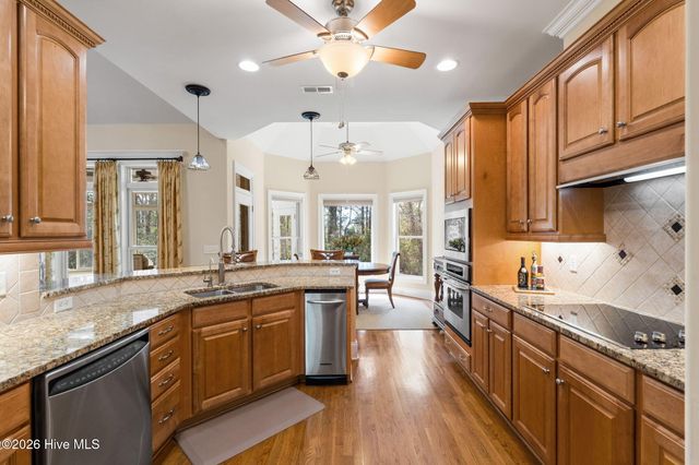 2607 St James Drive SE, Southport, NC 28461