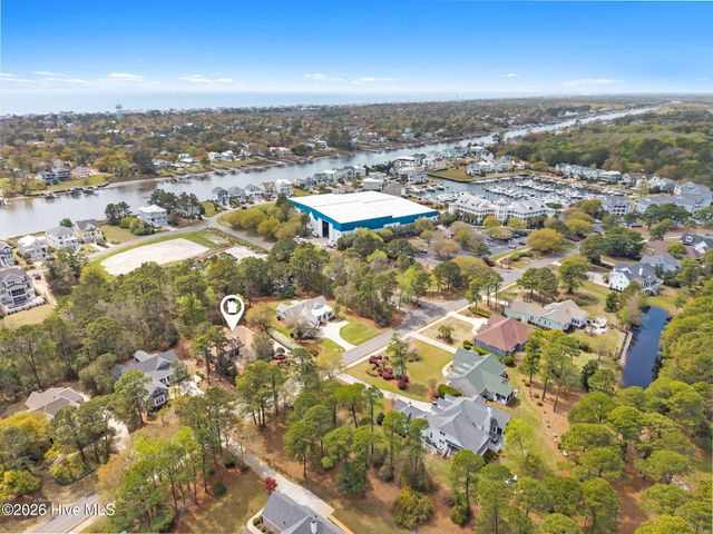 2607 St James Drive SE, Southport, NC 28461