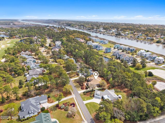 2607 St James Drive SE, Southport, NC 28461