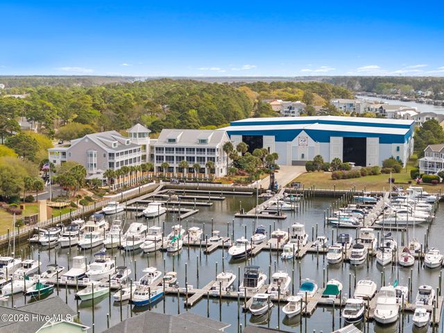 2607 St James Drive SE, Southport, NC 28461