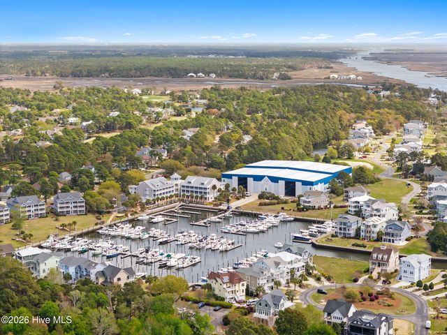 2607 St James Drive SE, Southport, NC 28461