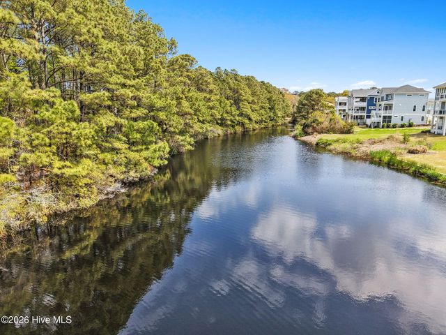 2607 St James Drive SE, Southport, NC 28461