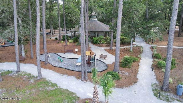 2607 St James Drive SE, Southport, NC 28461