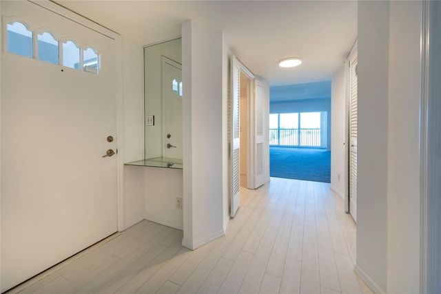 3101 NE 47th Court 504, Fort Lauderdale, FL 33308