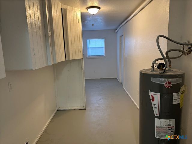 882 Buerger Lane, Seguin, TX 78155