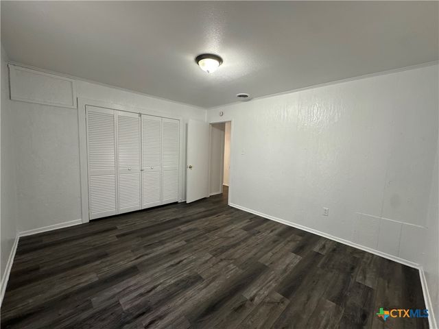 882 Buerger Lane, Seguin, TX 78155