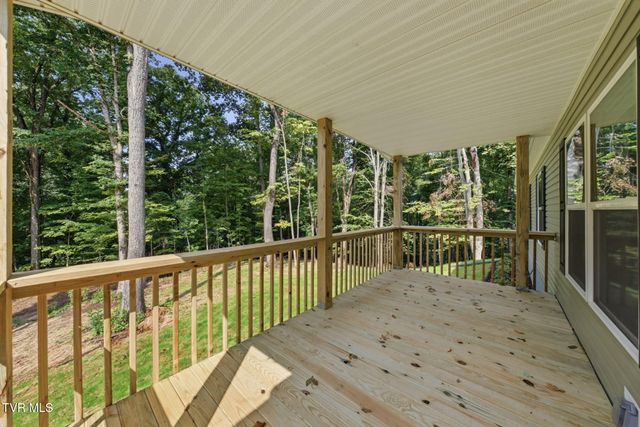 445 Bay Hill Drive, Piney Flats, TN 37686