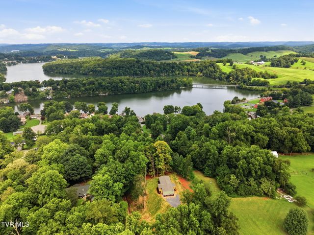 445 Bay Hill Drive, Piney Flats, TN 37686