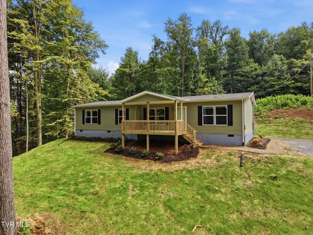 445 Bay Hill Drive, Piney Flats, TN 37686