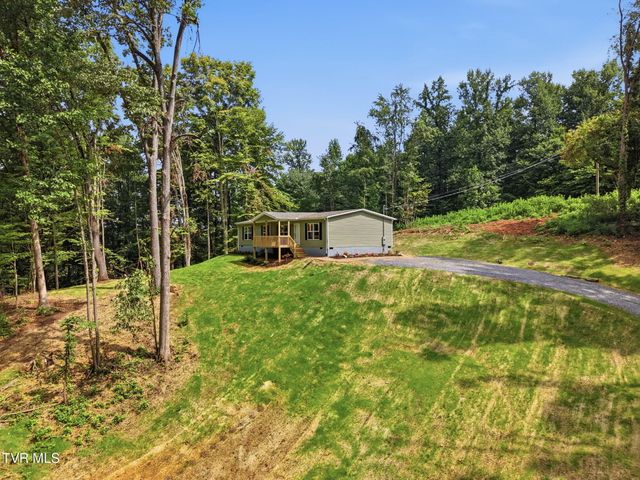 445 Bay Hill Drive, Piney Flats, TN 37686