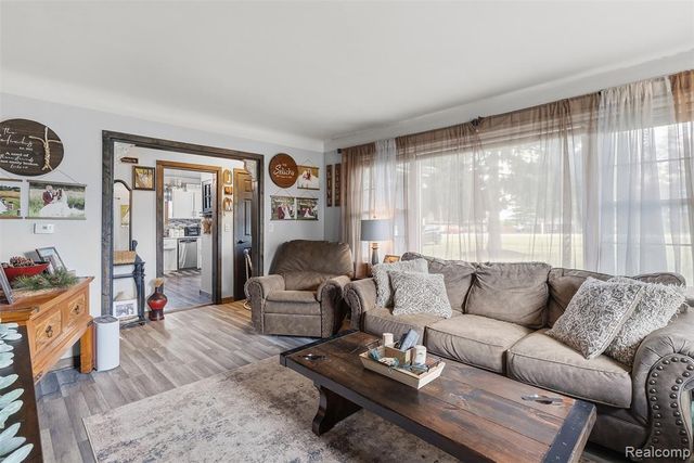 8403 Miller Road, Swartz Creek, MI 48473