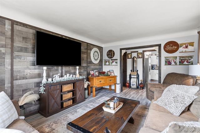 8403 Miller Road, Swartz Creek, MI 48473