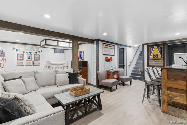 8403 Miller Road, Swartz Creek, MI 48473