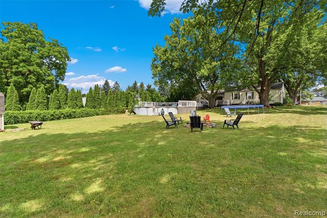 8403 Miller Road, Swartz Creek, MI 48473