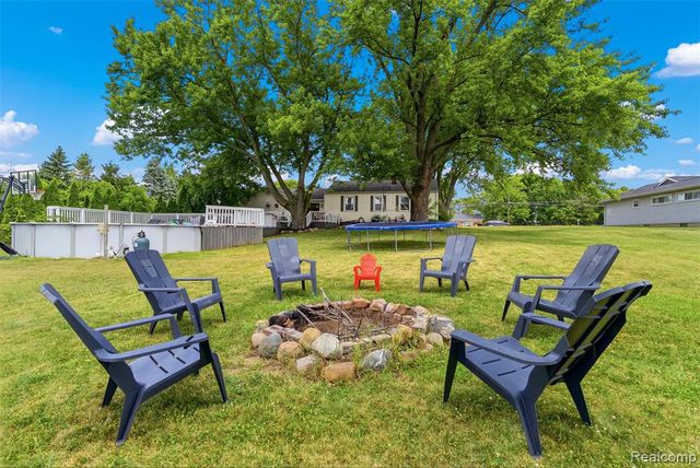8403 Miller Road, Swartz Creek, MI 48473