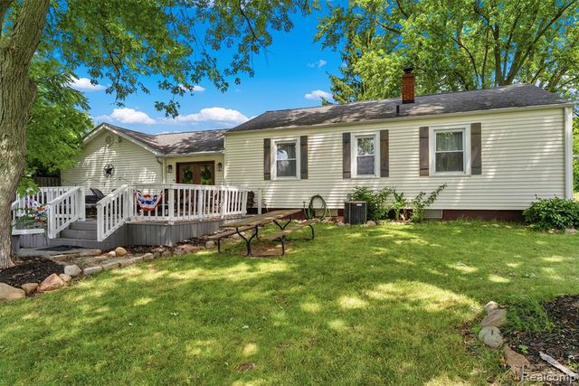 8403 Miller Road, Swartz Creek, MI 48473