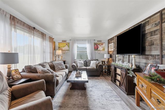 8403 Miller Road, Swartz Creek, MI 48473