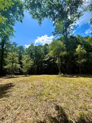 50 G Jock Street, Livingston, TX 77351