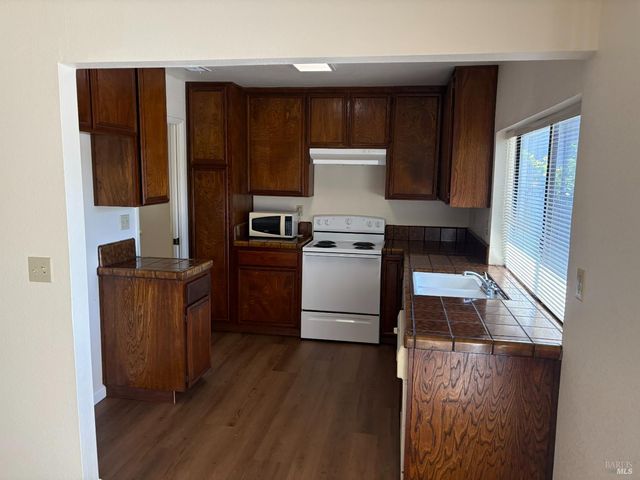 128 W Seaview Dr, Benicia, CA 94510