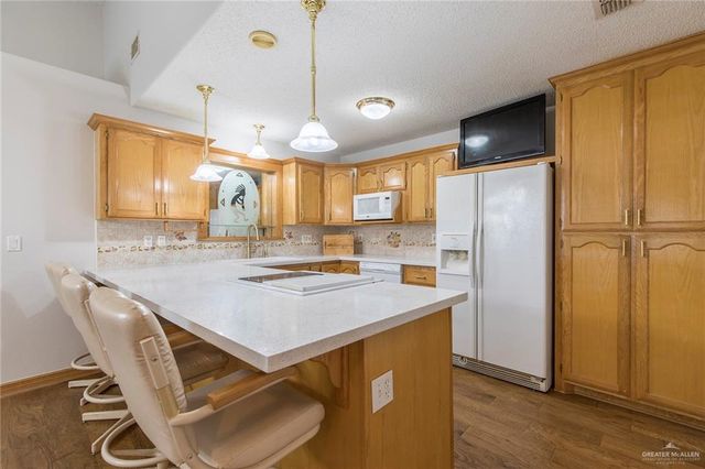 907 Lake View Drive, Mission, TX 78572